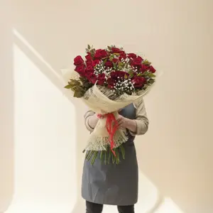 זר ורדים אדומים יוקרתי - image 1